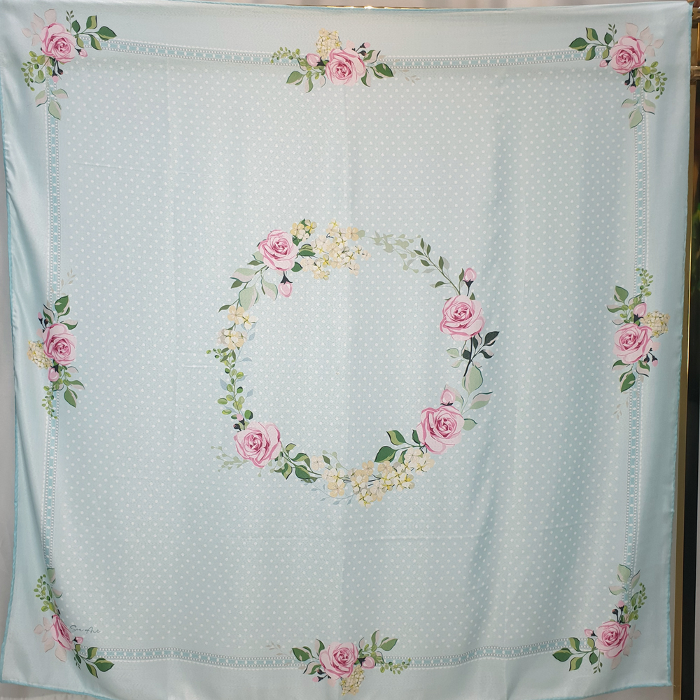 روسری فیروزه ای طرح نیکو - ابریشم توییل>