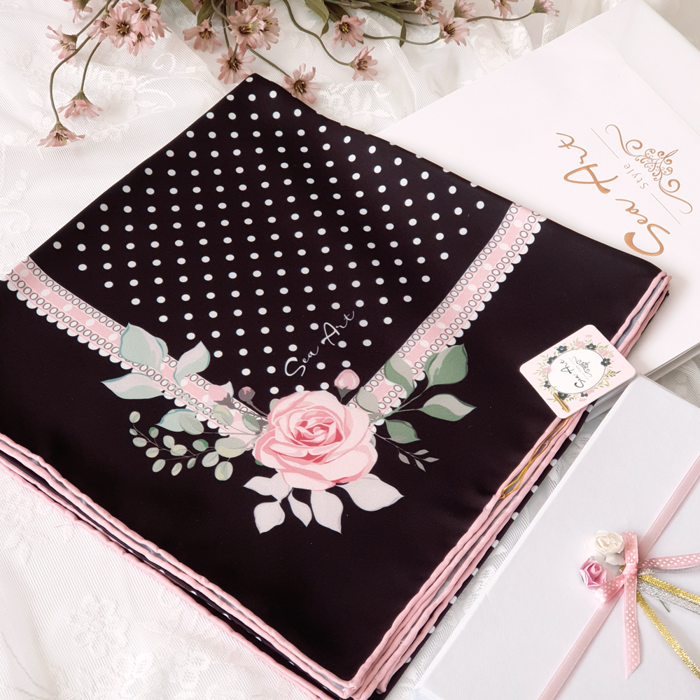 روسری طرح نیکو - مشکی - ابریشم توییل - قواره ۱۰۰